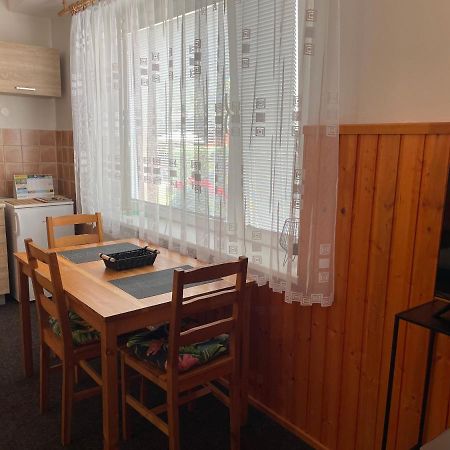 Pensjonat Garsoniera V Roddinem Dome Dubice Zewnętrze zdjęcie